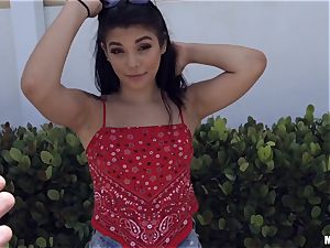 Outdoor pick up labia pop with Gina Valentina